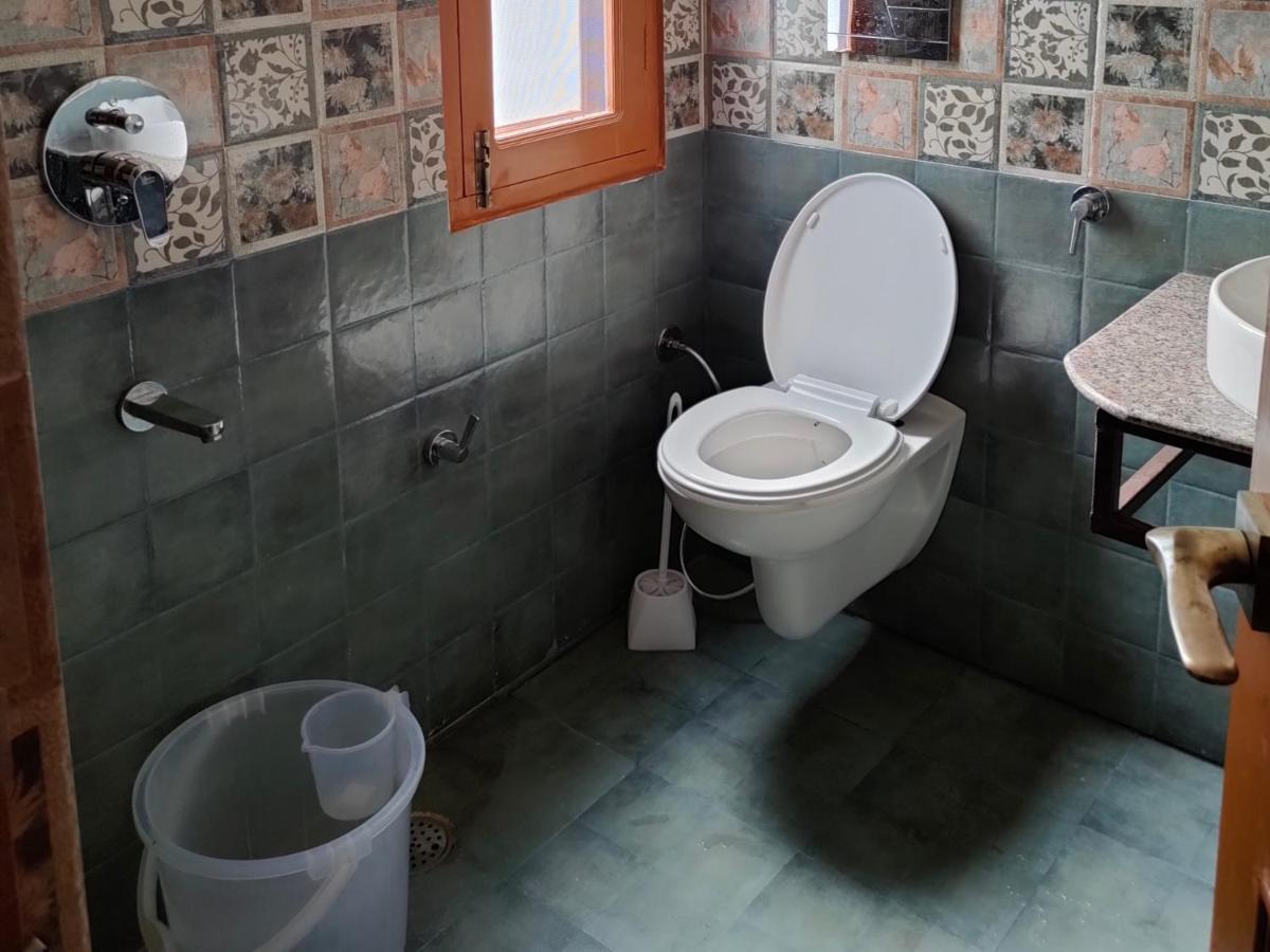 Hotel Cozy Haven Манді Екстер'єр фото